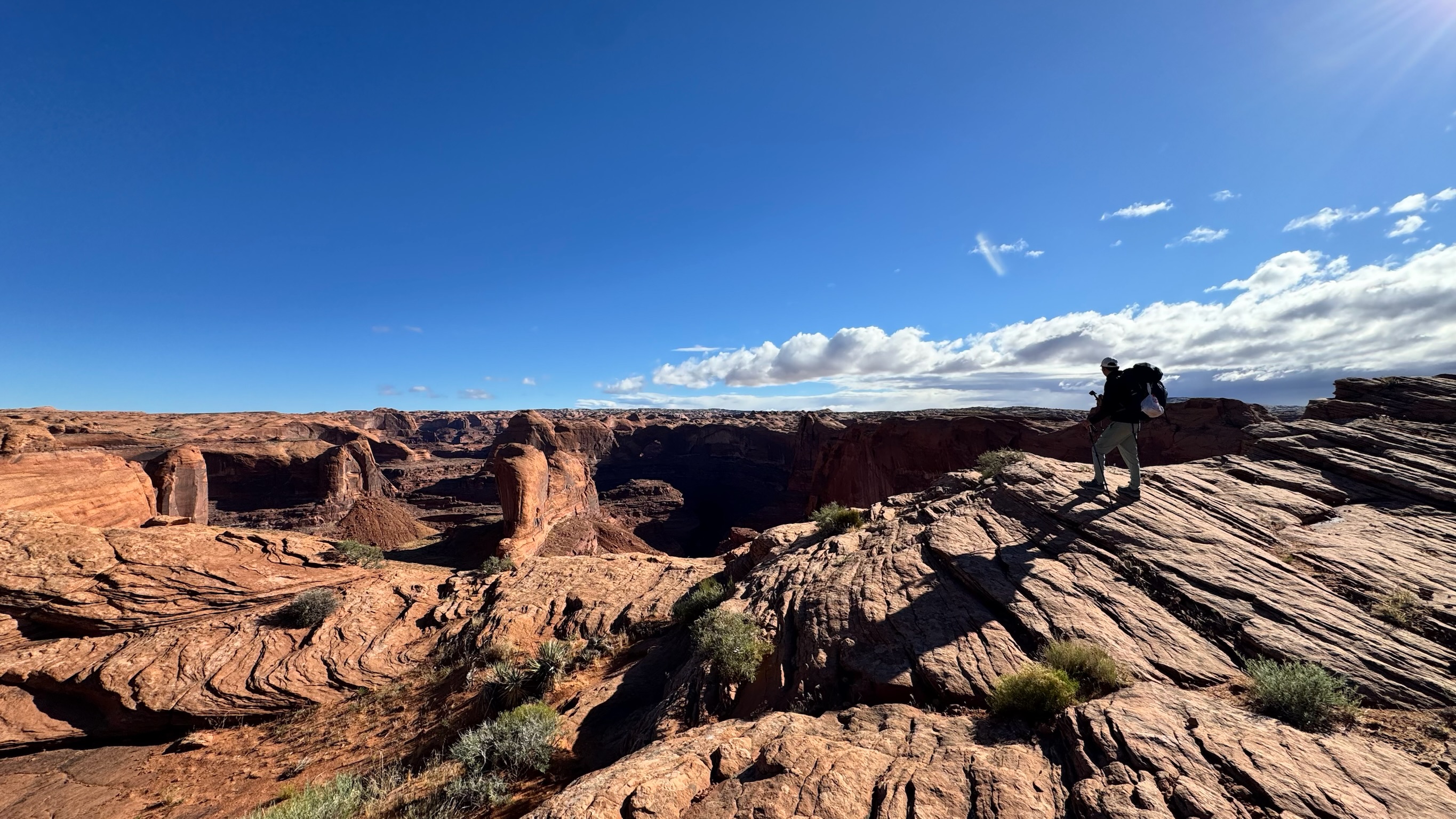 Featured image of post 记第一次重装穿越@ Coyote Gulch, Utah